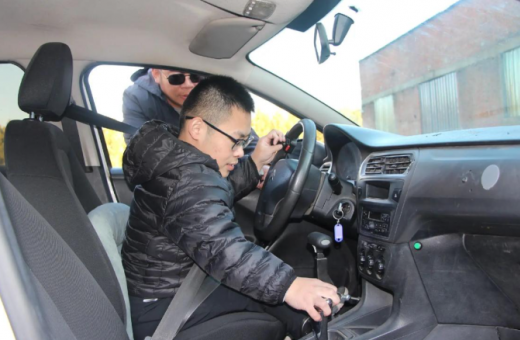 成都残疾人驾校全攻略：2026正规C5驾照报名条件费用